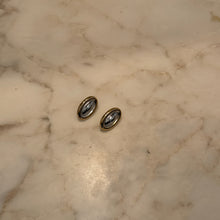 Load image into Gallery viewer, ash earring