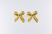 Load image into Gallery viewer, MEG earring