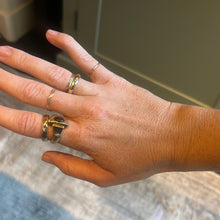 Load image into Gallery viewer, 1960’s galley vintage ring