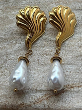Load image into Gallery viewer, ericha pearl drop earring