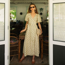 Load image into Gallery viewer, ericha pearl drop earring