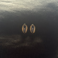 Load image into Gallery viewer, ash earring