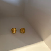 Load image into Gallery viewer, mary earring