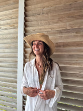 Load image into Gallery viewer, abby pearl drop necklace
