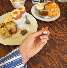 Load image into Gallery viewer, caroline earring
