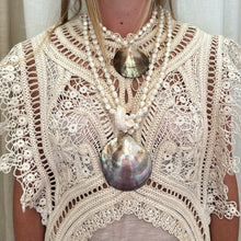 Load image into Gallery viewer, brit pearl necklace

