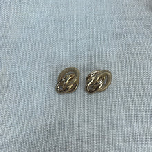 Load image into Gallery viewer, Margo vintage stud earring
