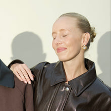 Load image into Gallery viewer, dahlia pearl earring
