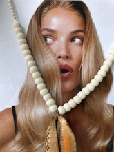 Load image into Gallery viewer, pucca shell necklace
