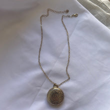 Load image into Gallery viewer, nameplate vintage locket
