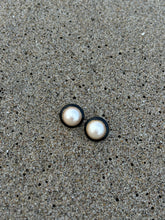 Load image into Gallery viewer, Maggie vintage pearl earring
