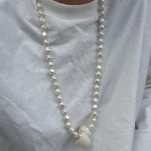 Load image into Gallery viewer, brit pearl necklace
