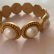 Load image into Gallery viewer, lourdes pearl vintage bracelet
