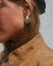 Load image into Gallery viewer, grannychic earring
