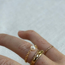 Load image into Gallery viewer, bianca pearl chain ring
