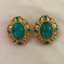 Load image into Gallery viewer, versaille vintage earring
