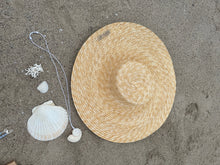 Load image into Gallery viewer, alana shell necklace
