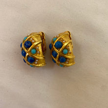 Load image into Gallery viewer, Holloway vintage earring
