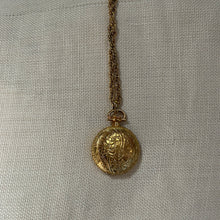 Load image into Gallery viewer, vintage locket necklace
