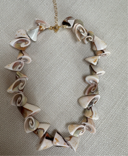 Load image into Gallery viewer, oasis shell necklace
