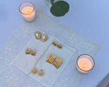 Load image into Gallery viewer, sara earring
