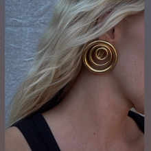 Load image into Gallery viewer, dani vintage earring
