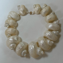 Load image into Gallery viewer, quinn shell necklace
