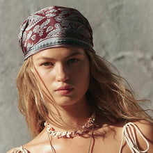 Load image into Gallery viewer, oasis shell necklace

