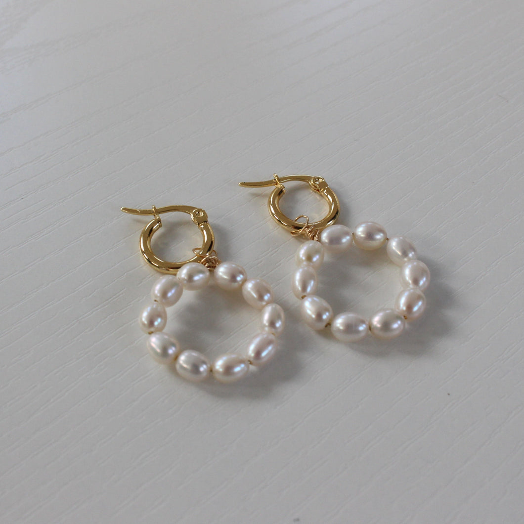 pearl mini earrings