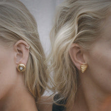Load image into Gallery viewer, jane vintage stud earring
